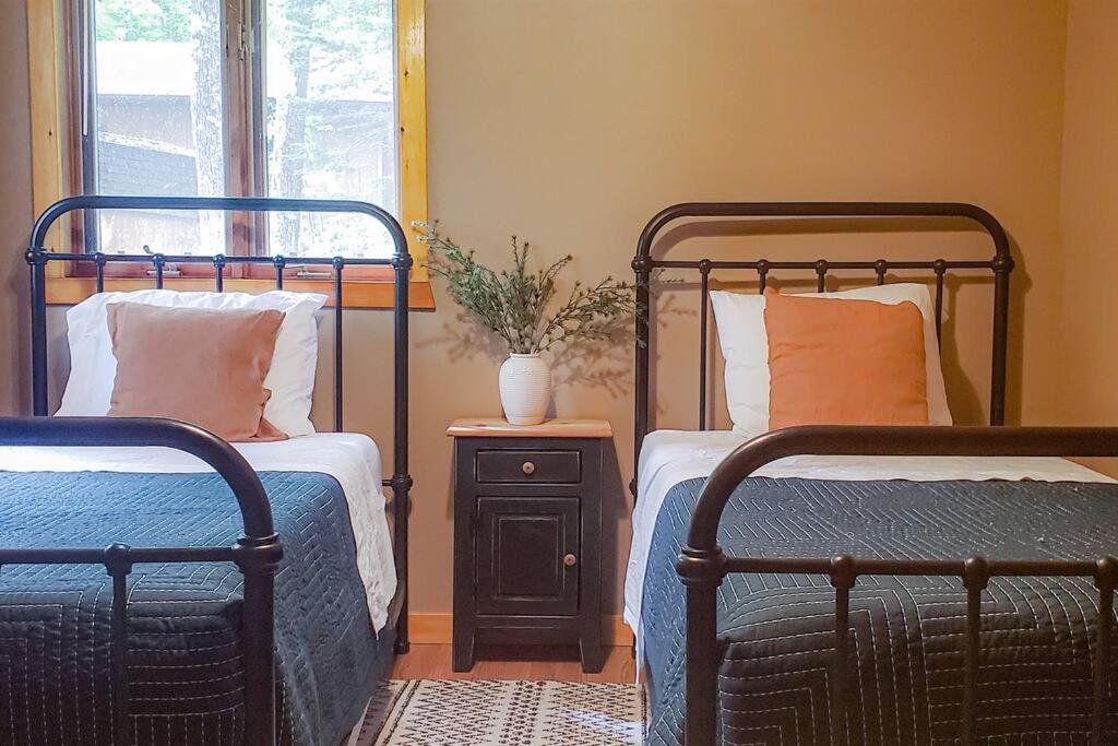 Fall Getaway Resort-3 King Suites, Dog-Friendly Seeley Exteriér fotografie